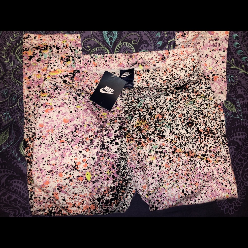NWT Nike Leggings